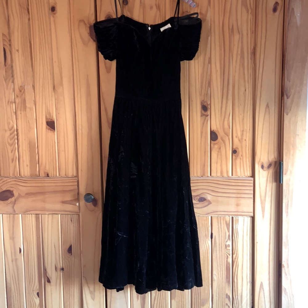 Moda International Velvet Black dress
